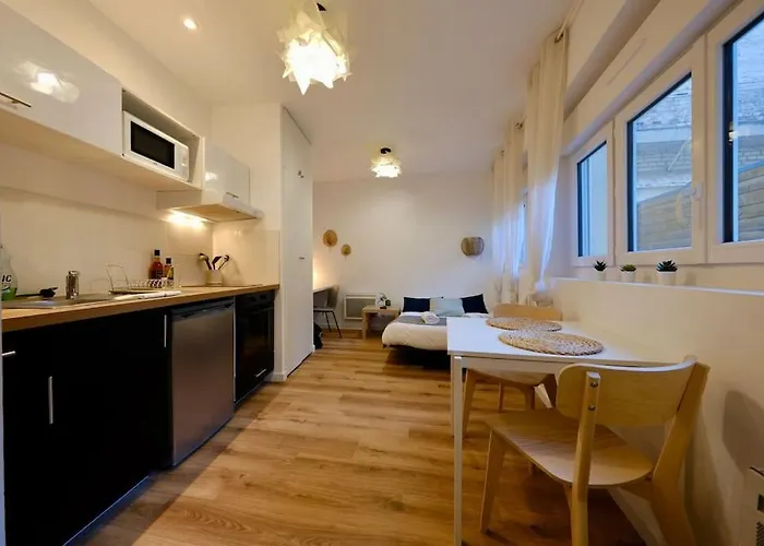 Centre - Chez Cedric Lägenhet *